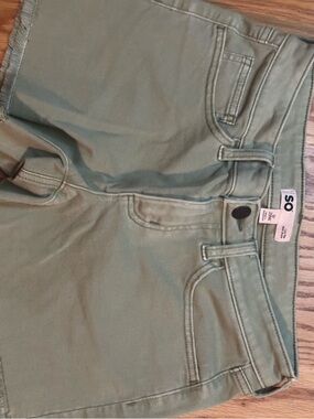 SO Sage Green Low-Rise Midi Shorts